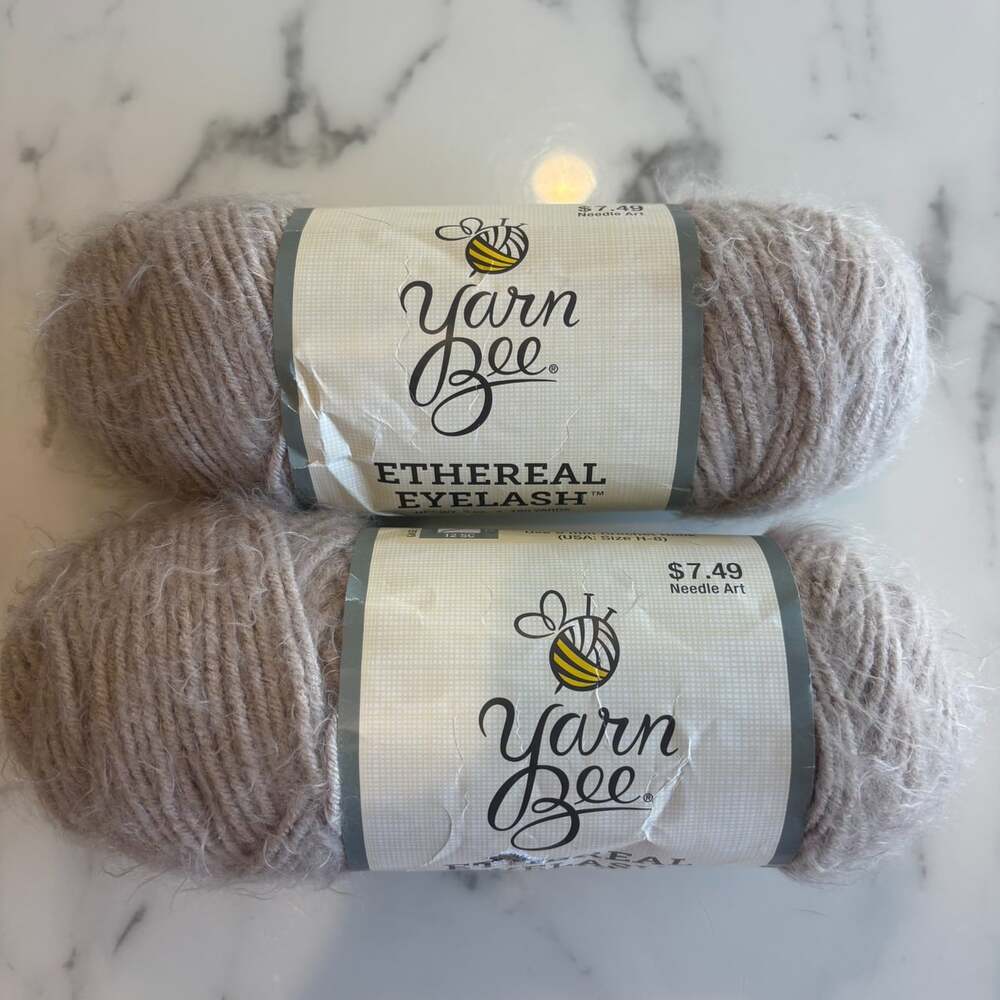 Yarn Bee Ethereal Eyelash Yarn Oat 02 Bulky 5 Lot of 2 Skeins Same Lot Acrylic